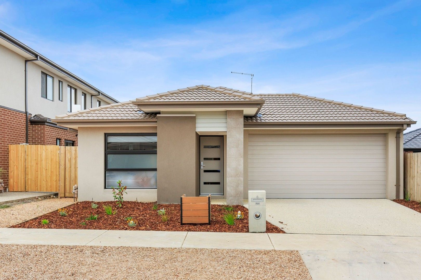 4 bedrooms House in 6 Canary Drive ARMSTRONG CREEK VIC, 3217