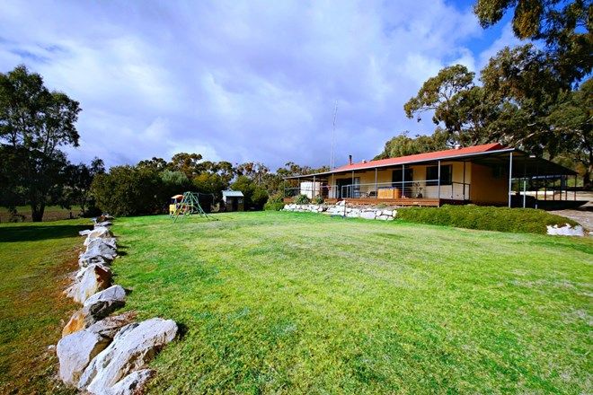 Picture of 118 Hubbe Road, CLARE SA 5453