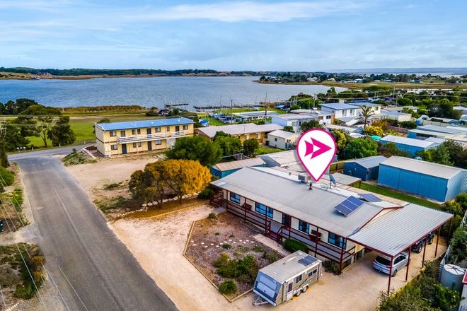 Picture of 6 Edgewater Road, CLAYTON BAY SA 5256