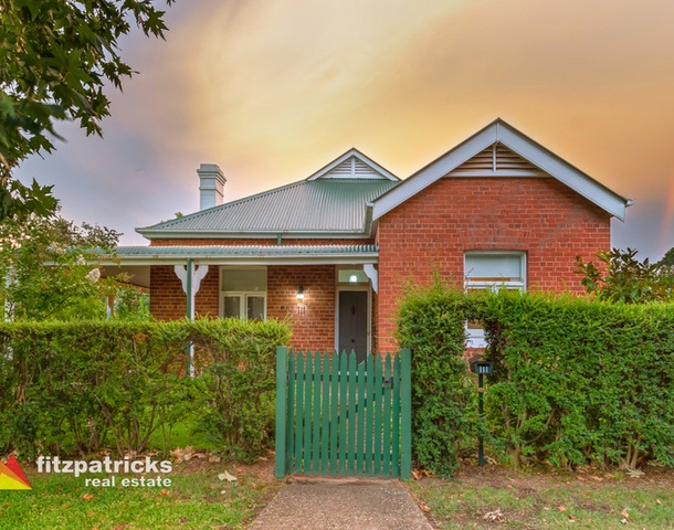 111 Tompson Street, Wagga Wagga NSW 2650