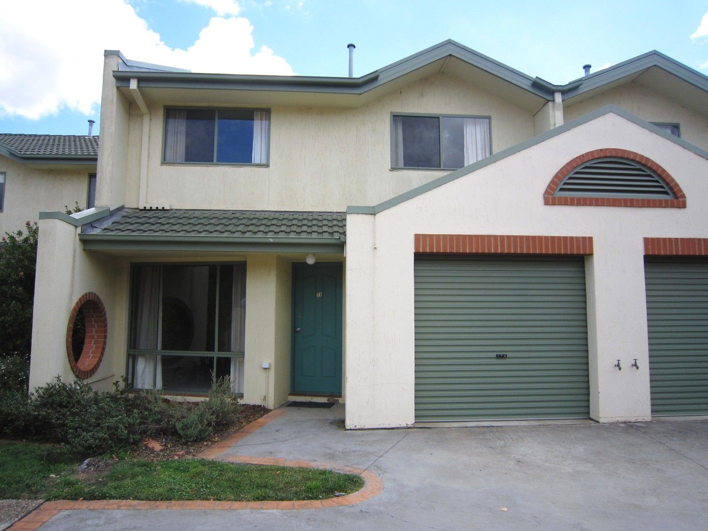 3 bedrooms Townhouse in 23/10 Federal Highway WATSON ACT, 2602
