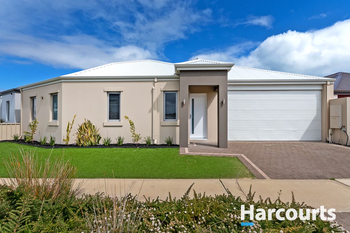 4 bedrooms House in 32B Elsbury Approach CLARKSON WA, 6030