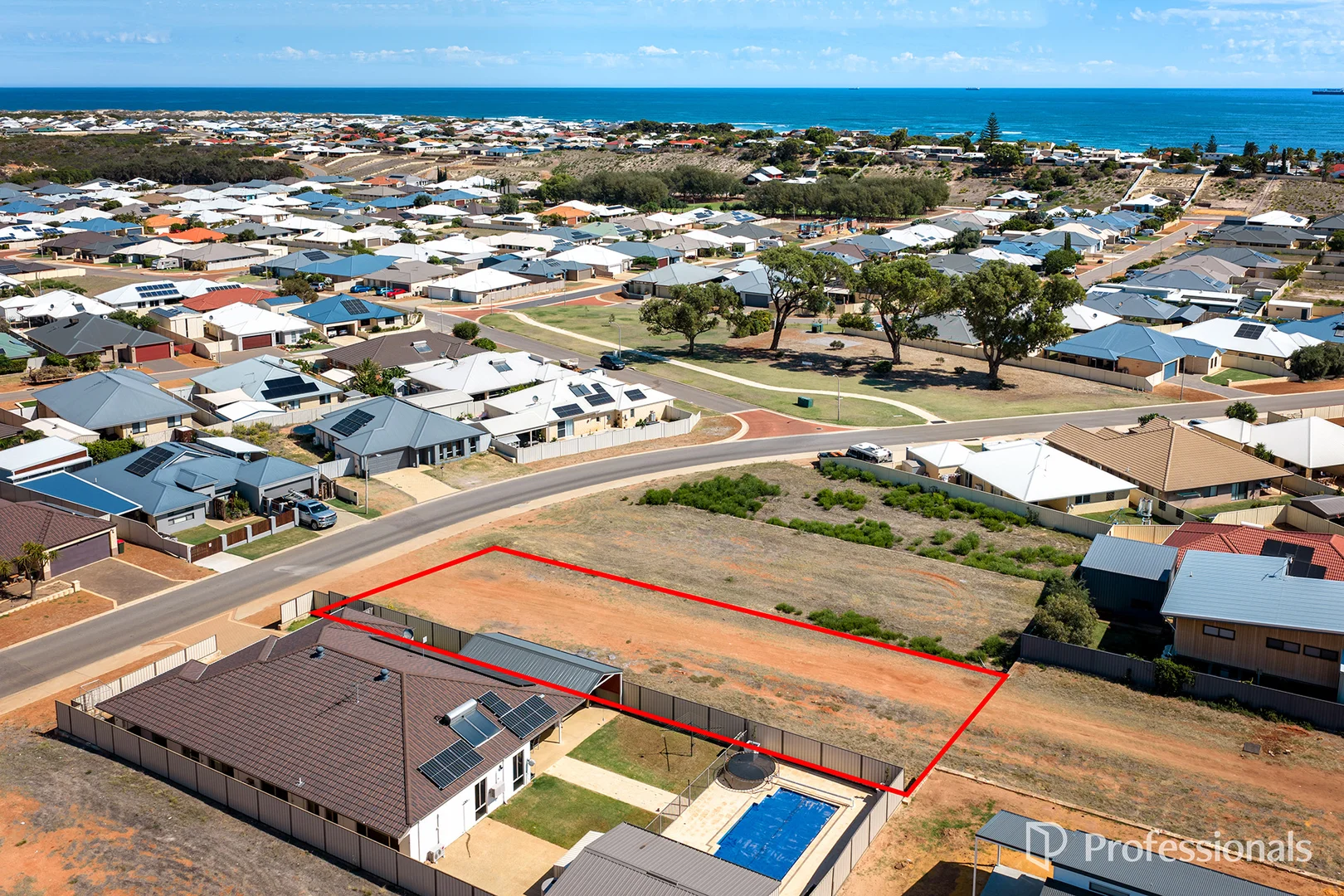 Additional image 3 of 37 Reef Boulevard, Drummond Cove WA 6532