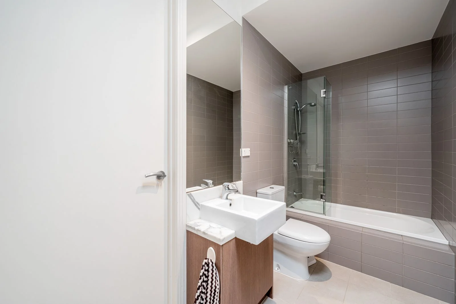 Additional image 5 of 5/1 Ardmillan Rd, Moonee Ponds VIC 3039