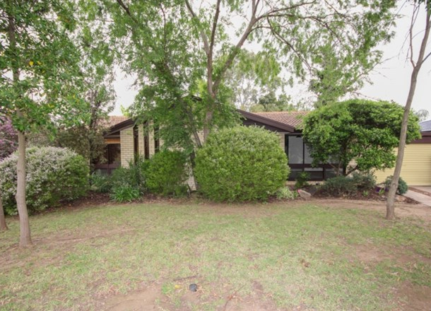 17 Robertson Crescent, Redwood Park SA 5097