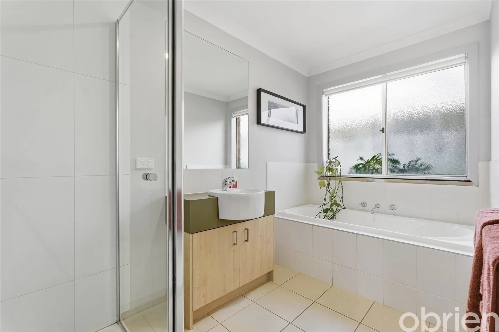 13 Dewar Crescent, Maddingley VIC 3340 - House For Rent | Domain