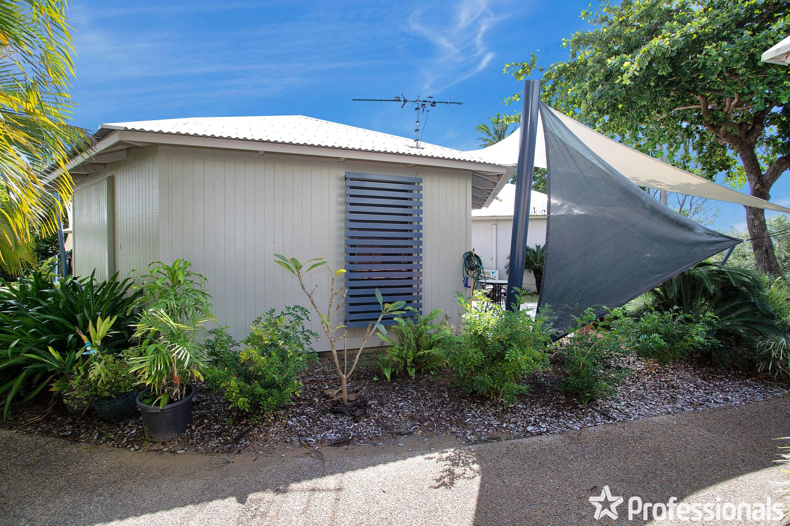 11/1 Griffin Avenue, Bucasia QLD 4750, Image 2