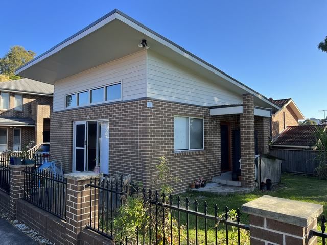 2 bedrooms House in 2/3 Northcote Road HORNSBY NSW, 2077