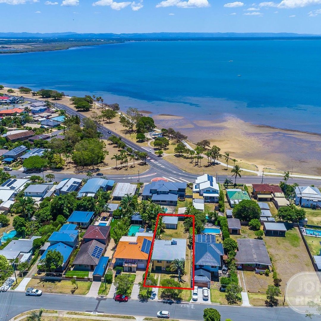 7 bedrooms House in 19 Fernlea Ave SCARBOROUGH QLD, 4020