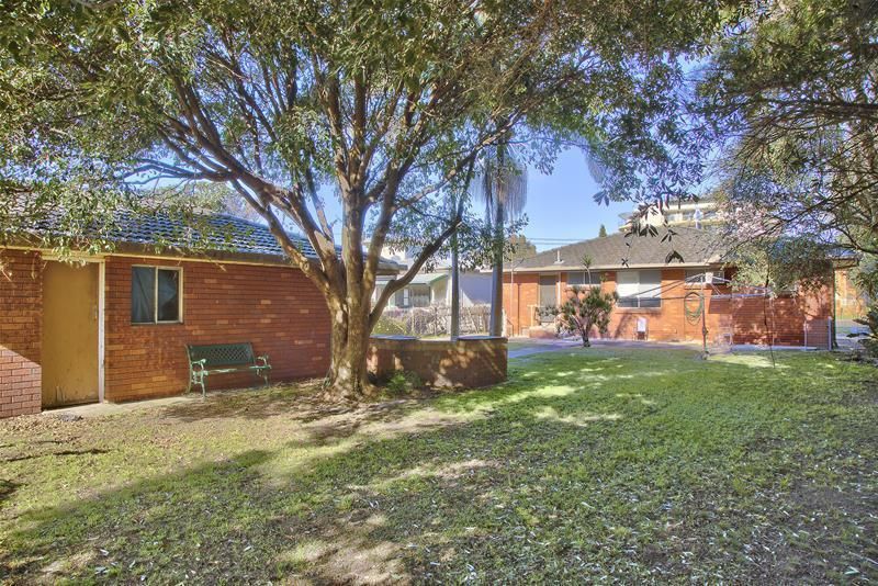 8 Coral Street, The Entrance NSW 2261, Image 2