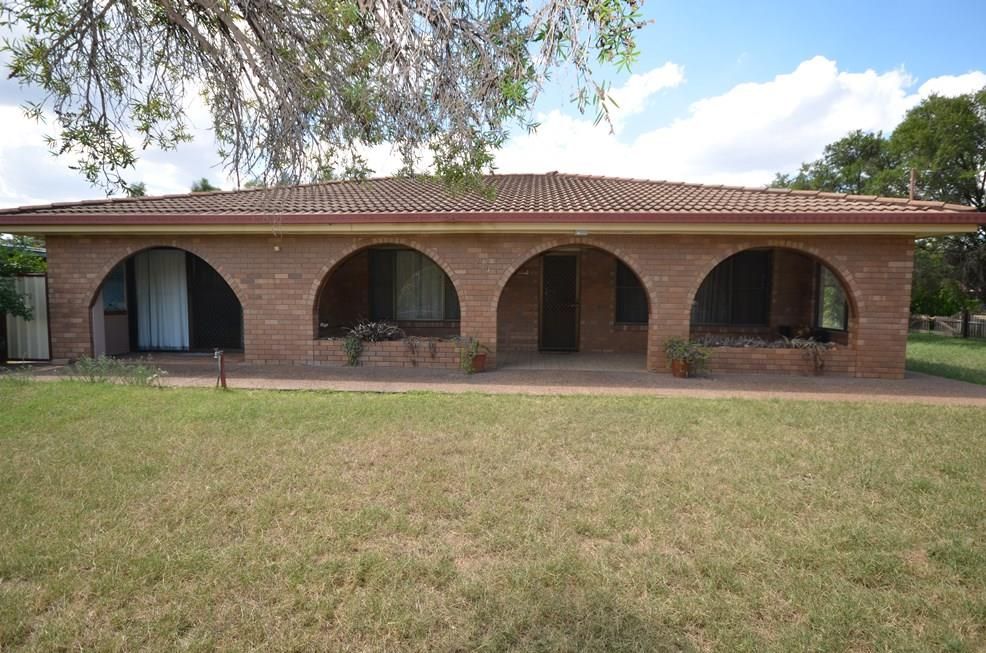 2 bedrooms House in 20 Burton Street BOGGABRI NSW, 2382
