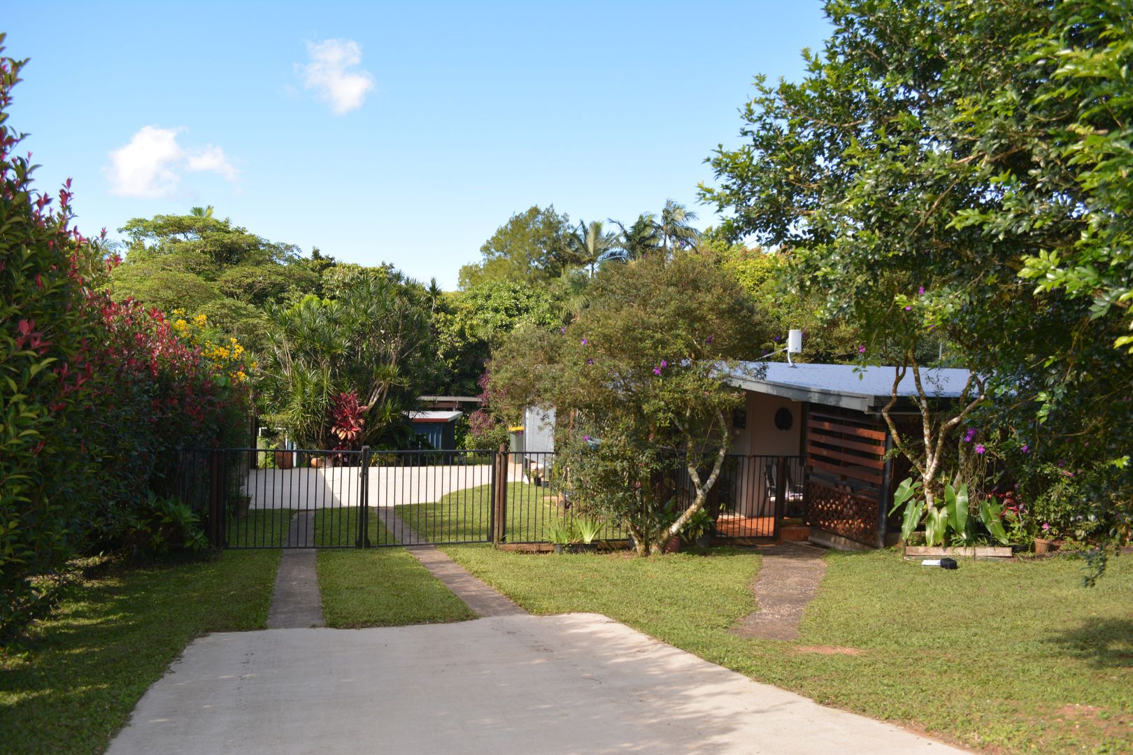 15 Palm Avenue, Millaa Millaa Property History & Address Research