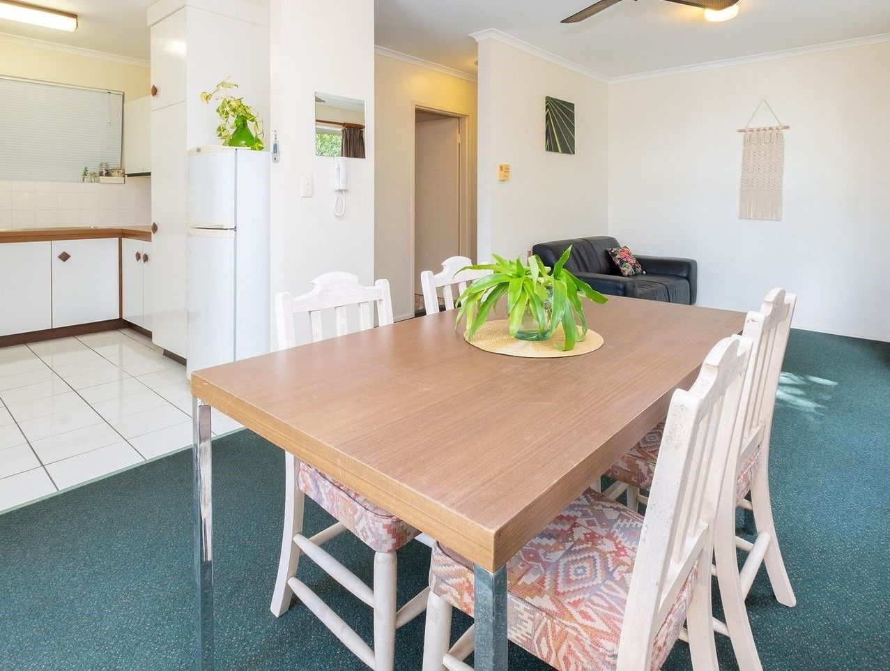 2 bedrooms Apartment / Unit / Flat in 2/9 Chelmsford Avenue IPSWICH QLD, 4305