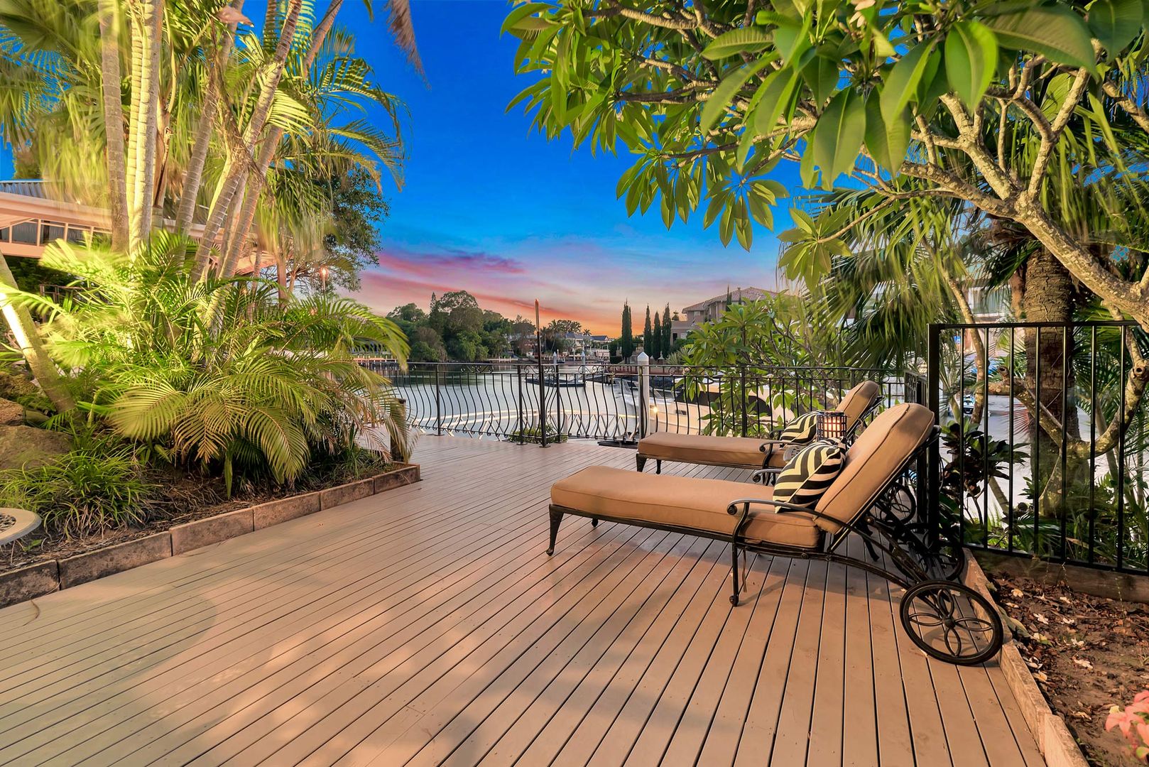 13 Wallaby Place, Sorrento QLD 4217, Image 2