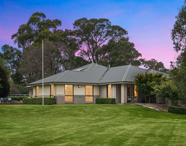 11 Woodside Drive, Moss Vale NSW 2577