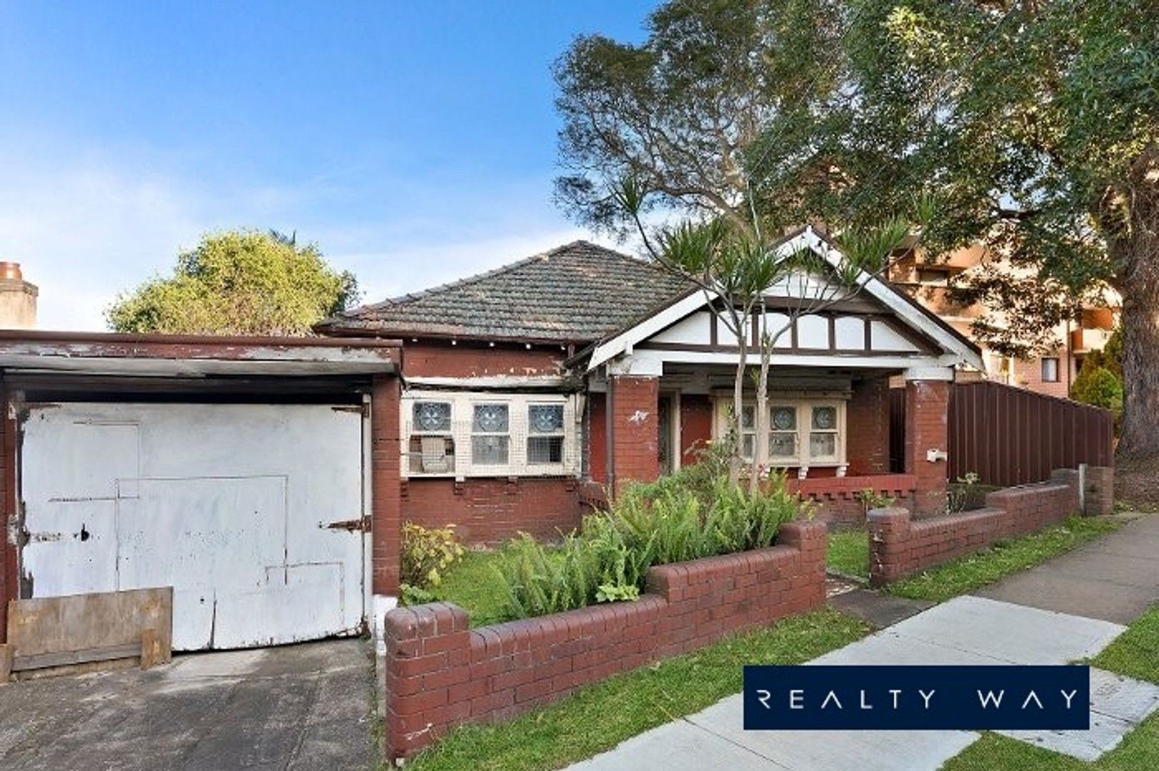 3 bedrooms House in 15 Hayburn Avenue ROCKDALE NSW, 2216