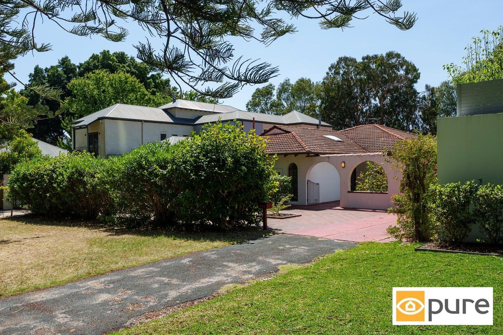 4 bedrooms House in 324 Marmion Street COTTESLOE WA, 6011