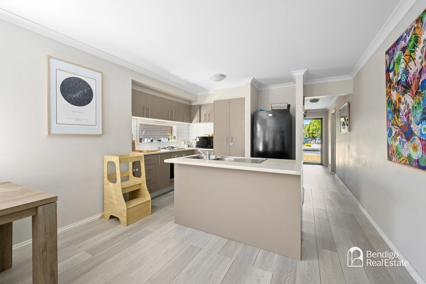 8 Deharl Court, Ascot VIC 3551