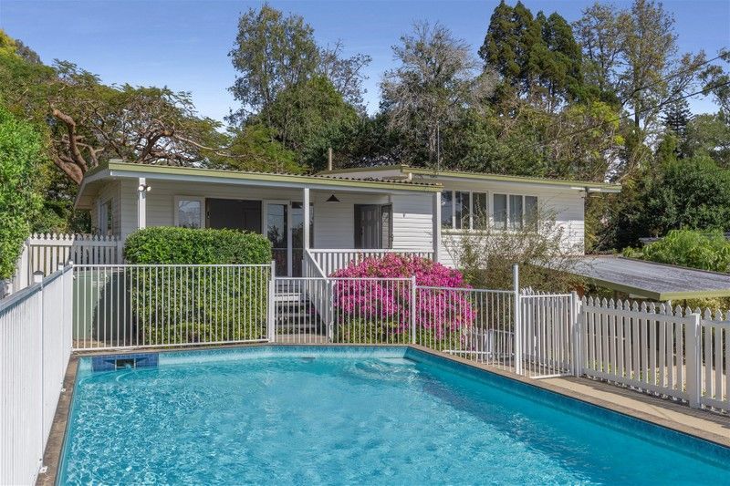 4 bedrooms House in 21 Trenton Street KENMORE QLD, 4069