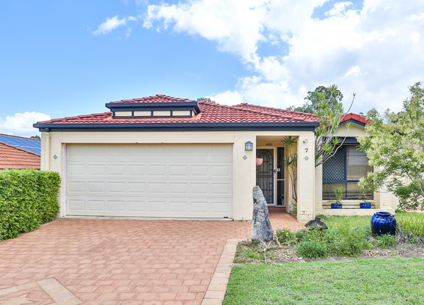 7 Glasshouse Crescent, Forest Lake QLD 4078