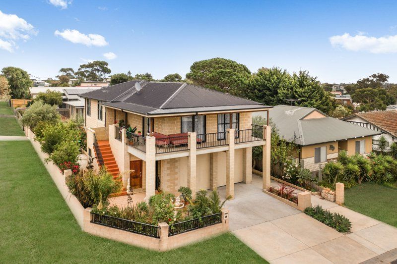 6 bedrooms House in 1 Oceanaires Avenue CORONET BAY VIC, 3984