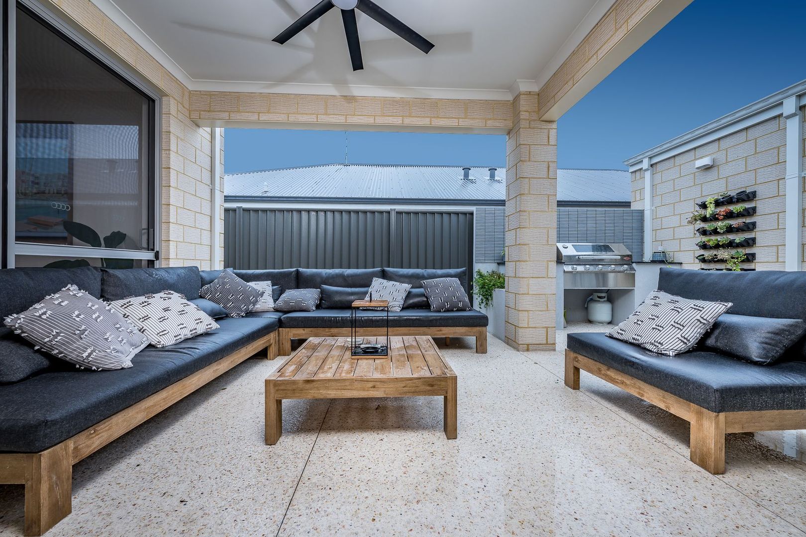 14 Cristianos Road, Mindarie WA 6030, Image 1