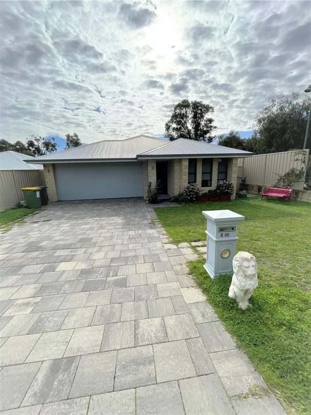 4 Barker Road, Mandurah WA 6210