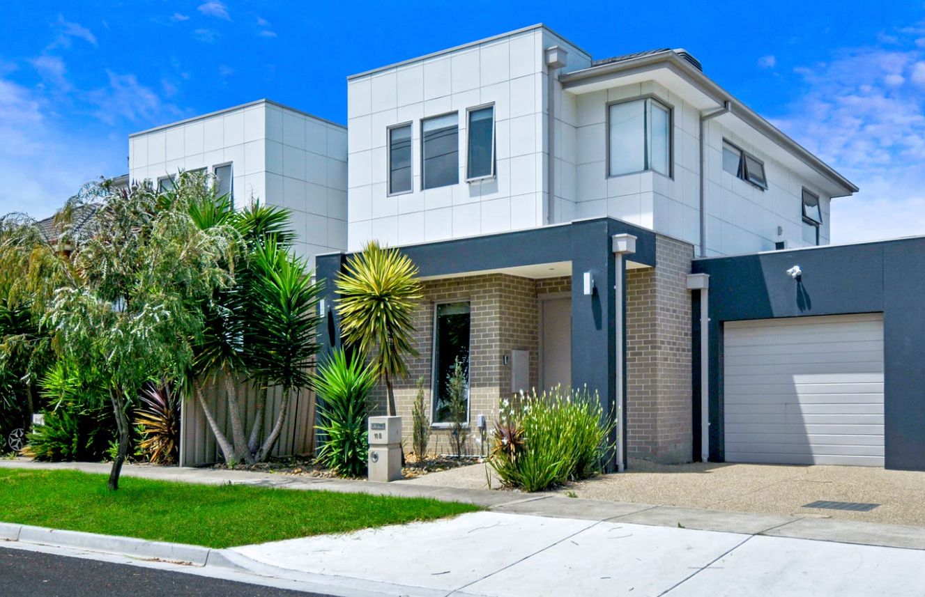 3 bedrooms Townhouse in 10B Northgate St PASCOE VALE SOUTH VIC, 3044