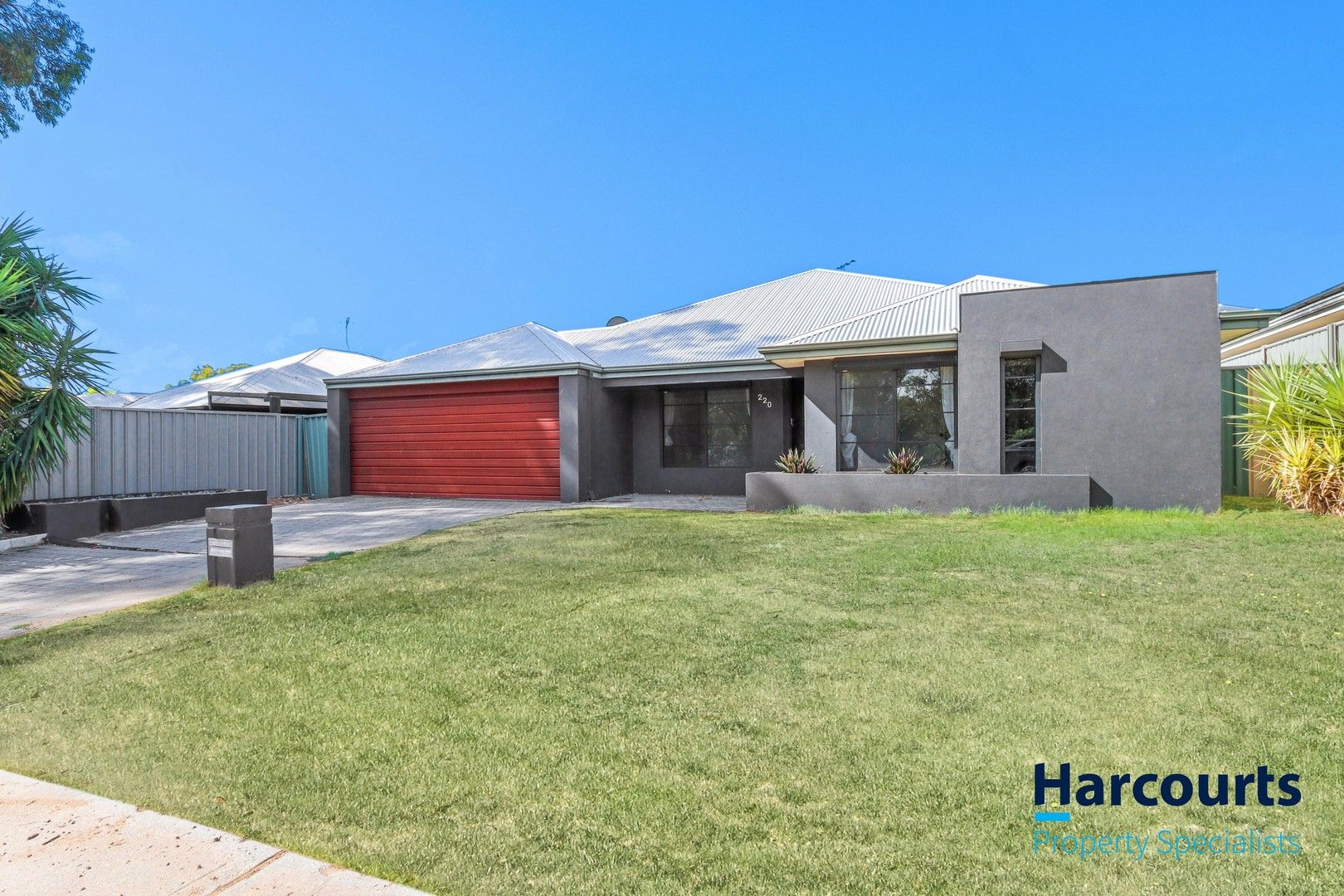 4 bedrooms House in 220 Runnymede Gate LEDA WA, 6170
