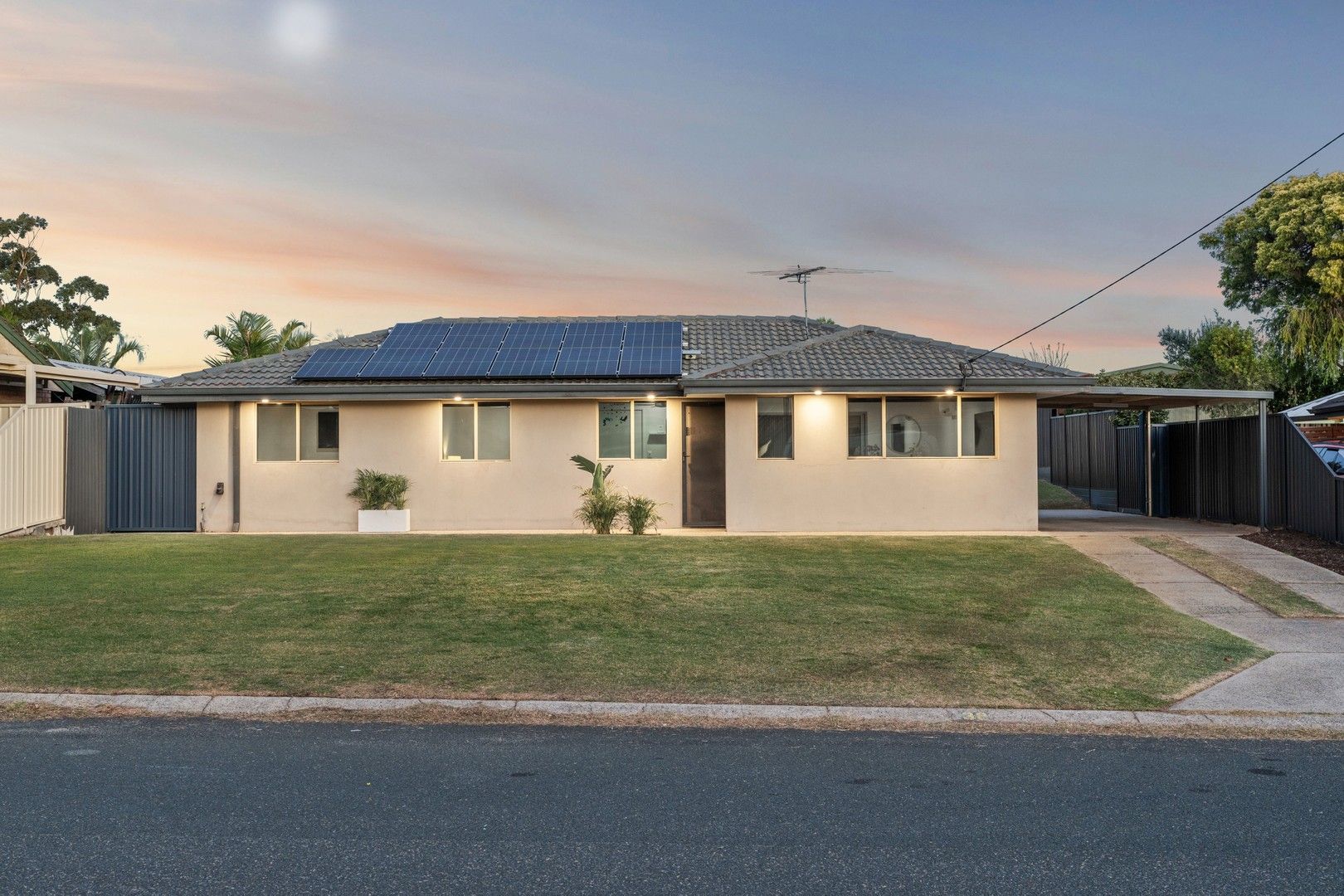 38 Redfin Crescent, Beldon WA 6027, Image 0