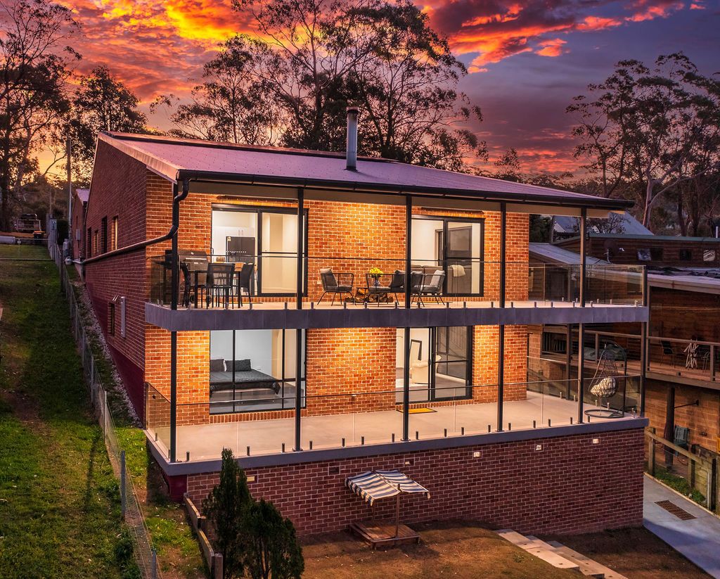 4 bedrooms House in 381 Lieutenant Bowen Drive BOWEN MOUNTAIN NSW, 2753