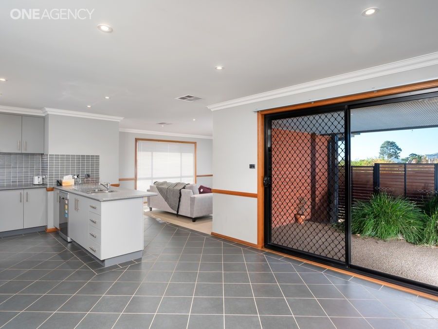 1 & 2 / 9 Osterley Street, Bourkelands NSW 2650, Image 2