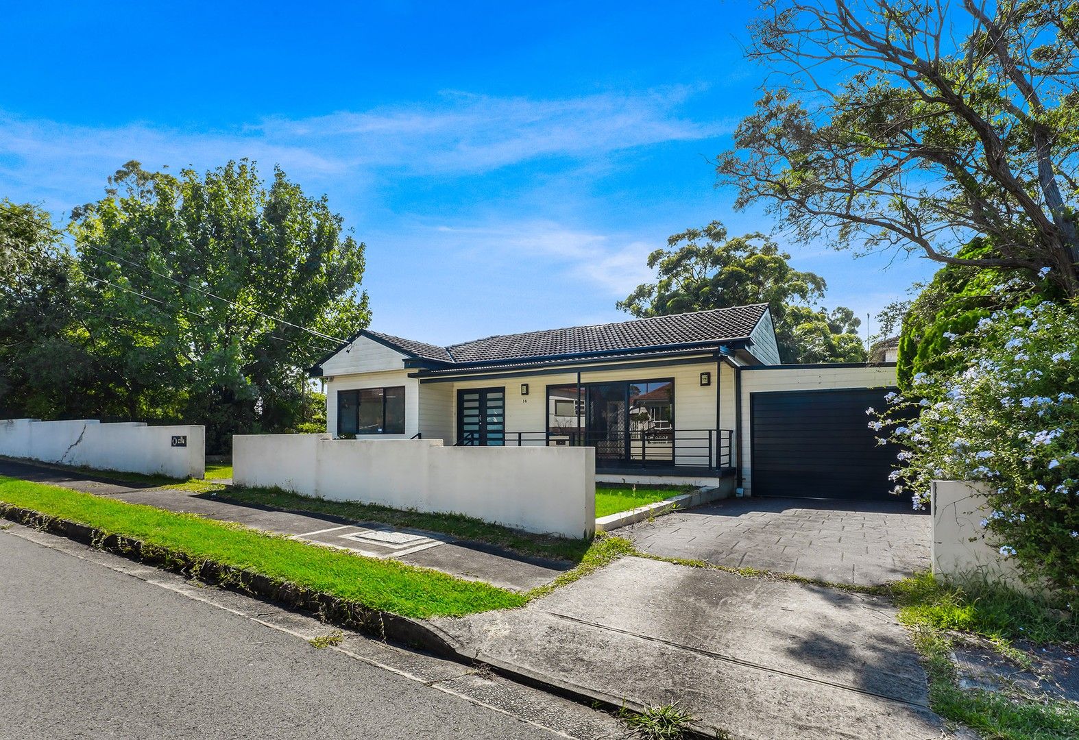 16 Dawes Avenue, Regents Park NSW 2143, Image 0