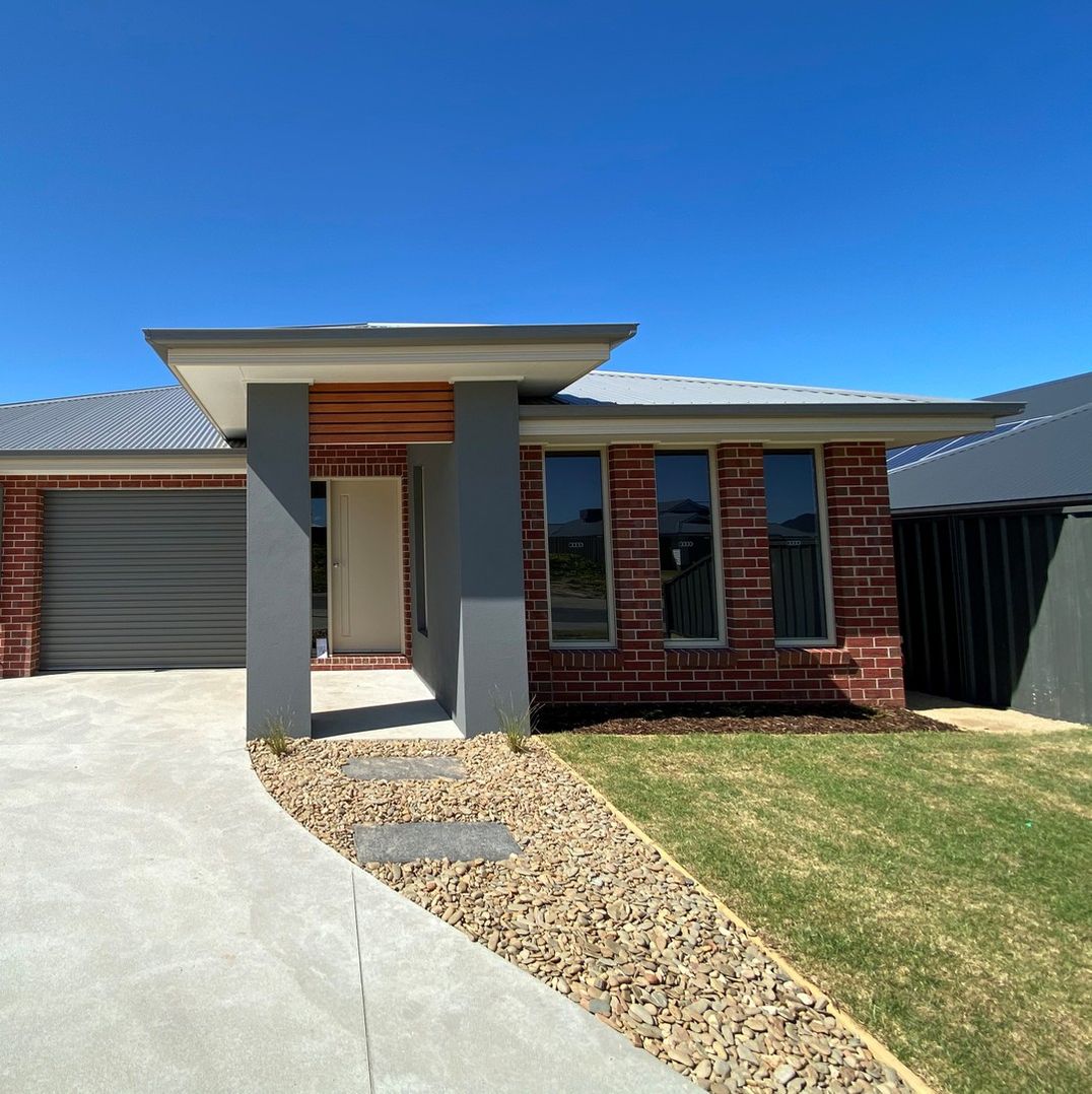 3 bedrooms Townhouse in 30 Nevada Street SPRINGDALE HEIGHTS NSW, 2641
