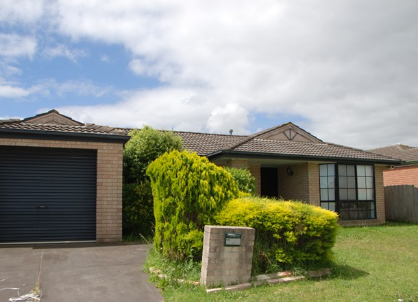 16 Beech Place, Hallam VIC 3803