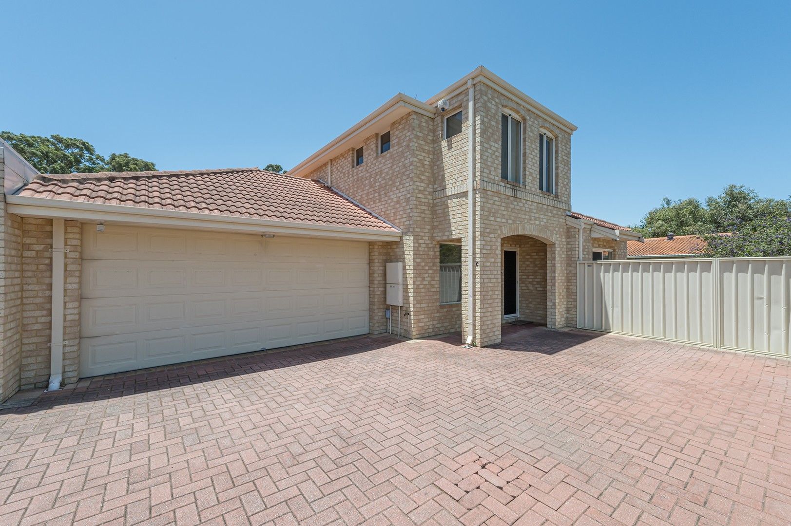 3 bedrooms Townhouse in 26C Hindmarsh Avenue YOKINE WA, 6060