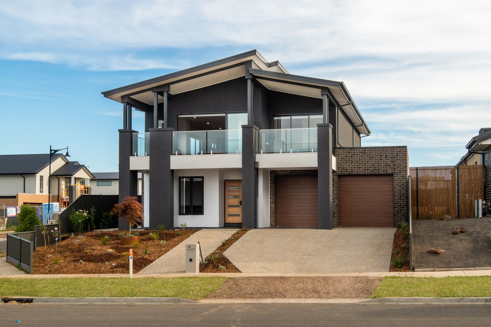 4 bedrooms House in 10 Genoa Way CURLEWIS VIC, 3222