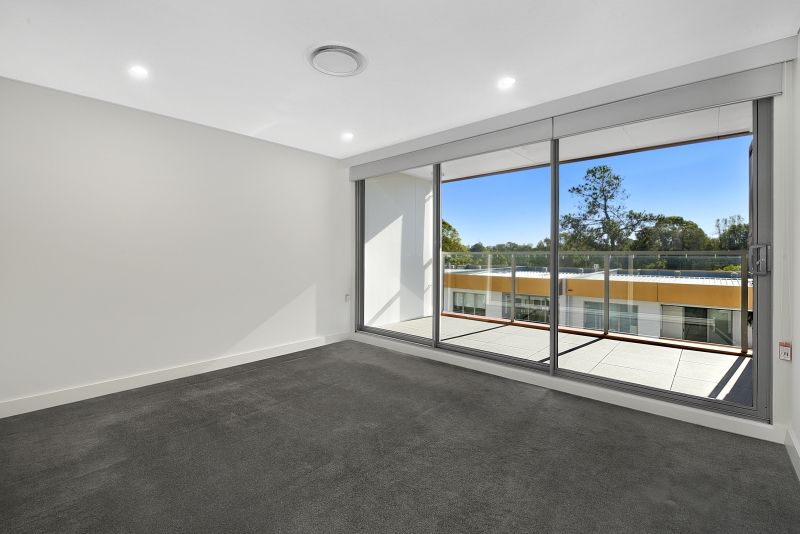 38 Fairway Circuit, Strathfield NSW 2135, Image 2