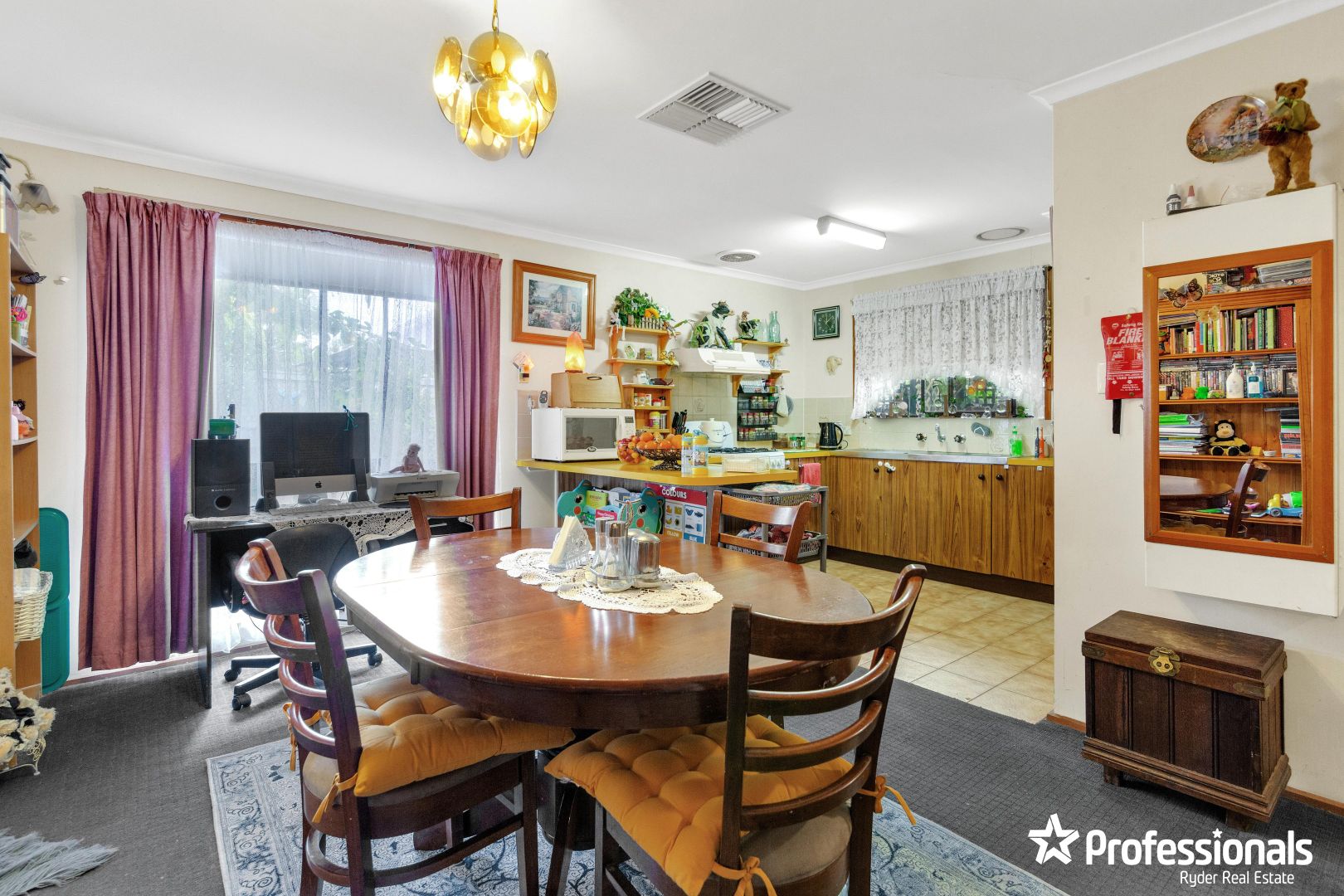 8/11 Henry Street, Melton VIC 3337, Image 2