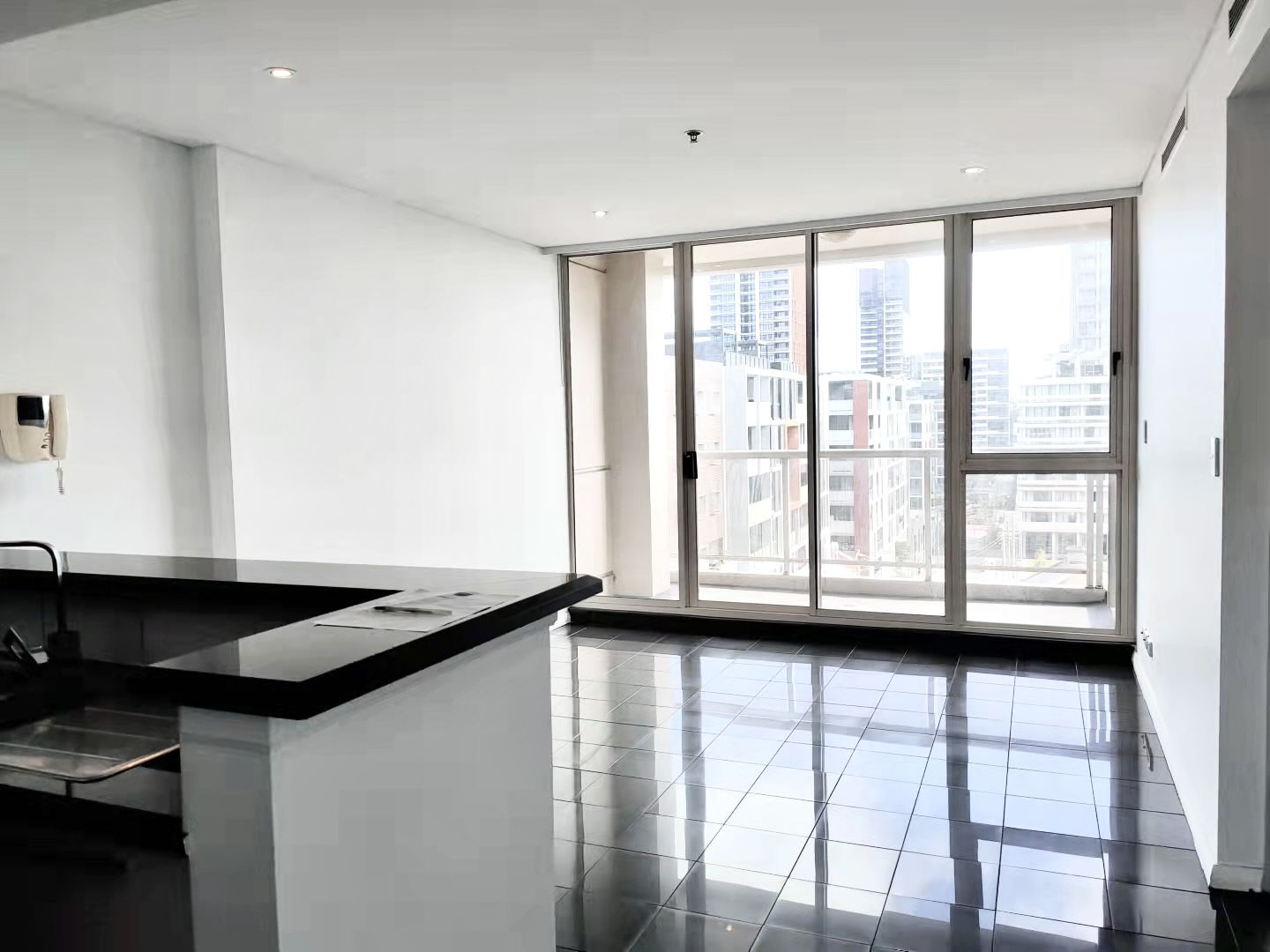 1 bedrooms Apartment / Unit / Flat in 307/8 Lachlan St WATERLOO NSW, 2017