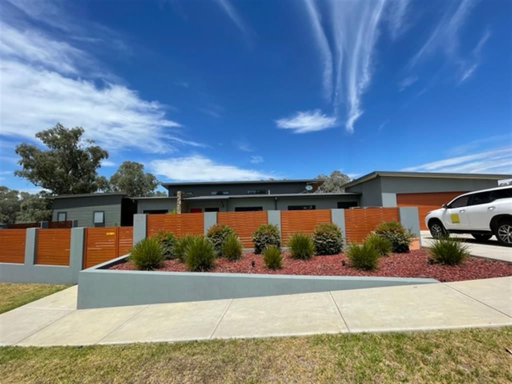 61 Hargreaves Close, Tumut NSW 2720, Image 0