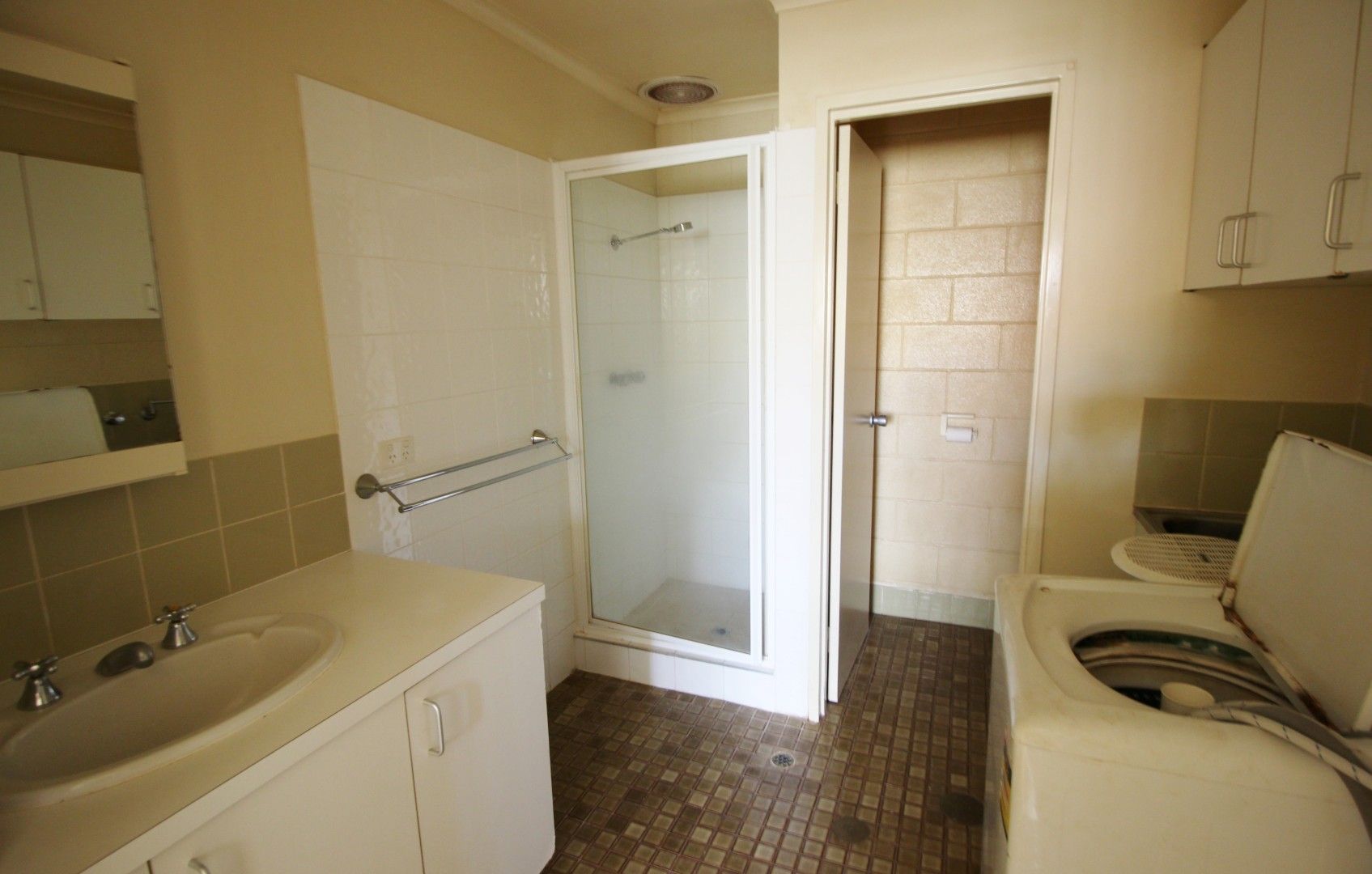 18B Boogalla, South Hedland WA 6722 Apartment For Rent 450 Domain