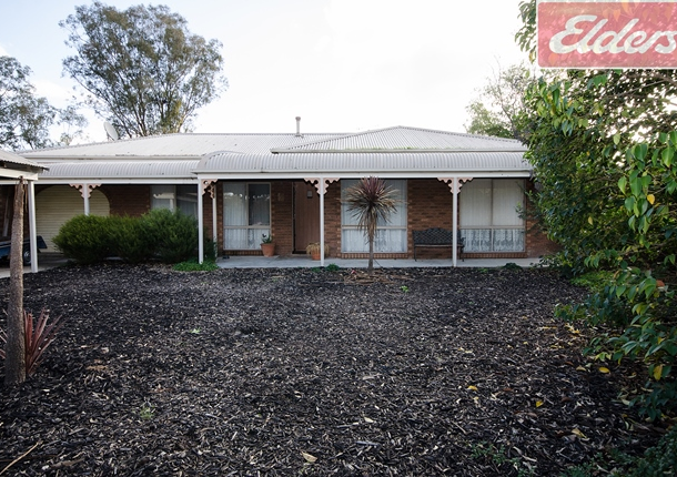 4 Mitta Grove, Lavington NSW 2641