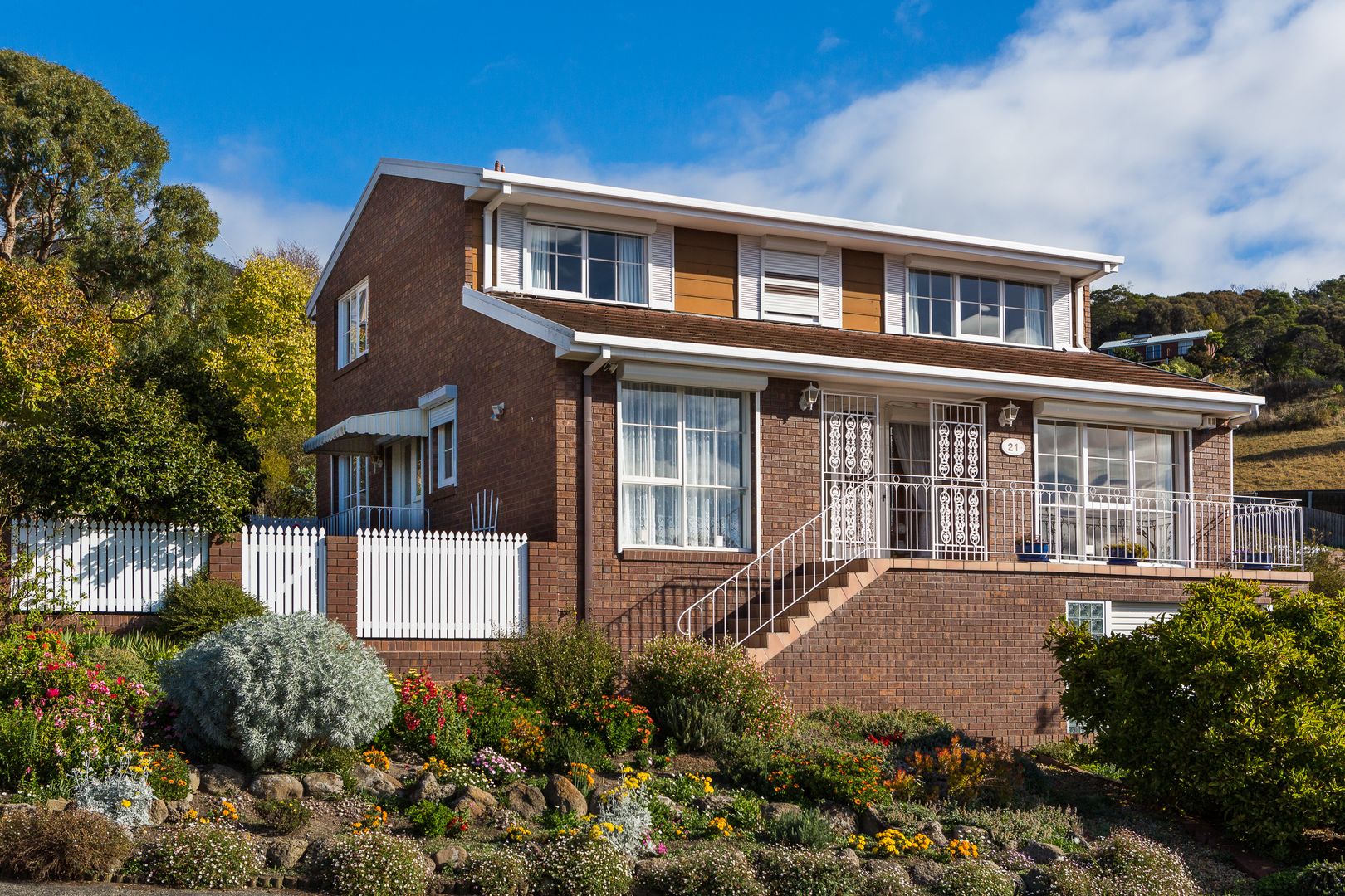 21 Kilander Crescent, Berriedale Property History & Address Research