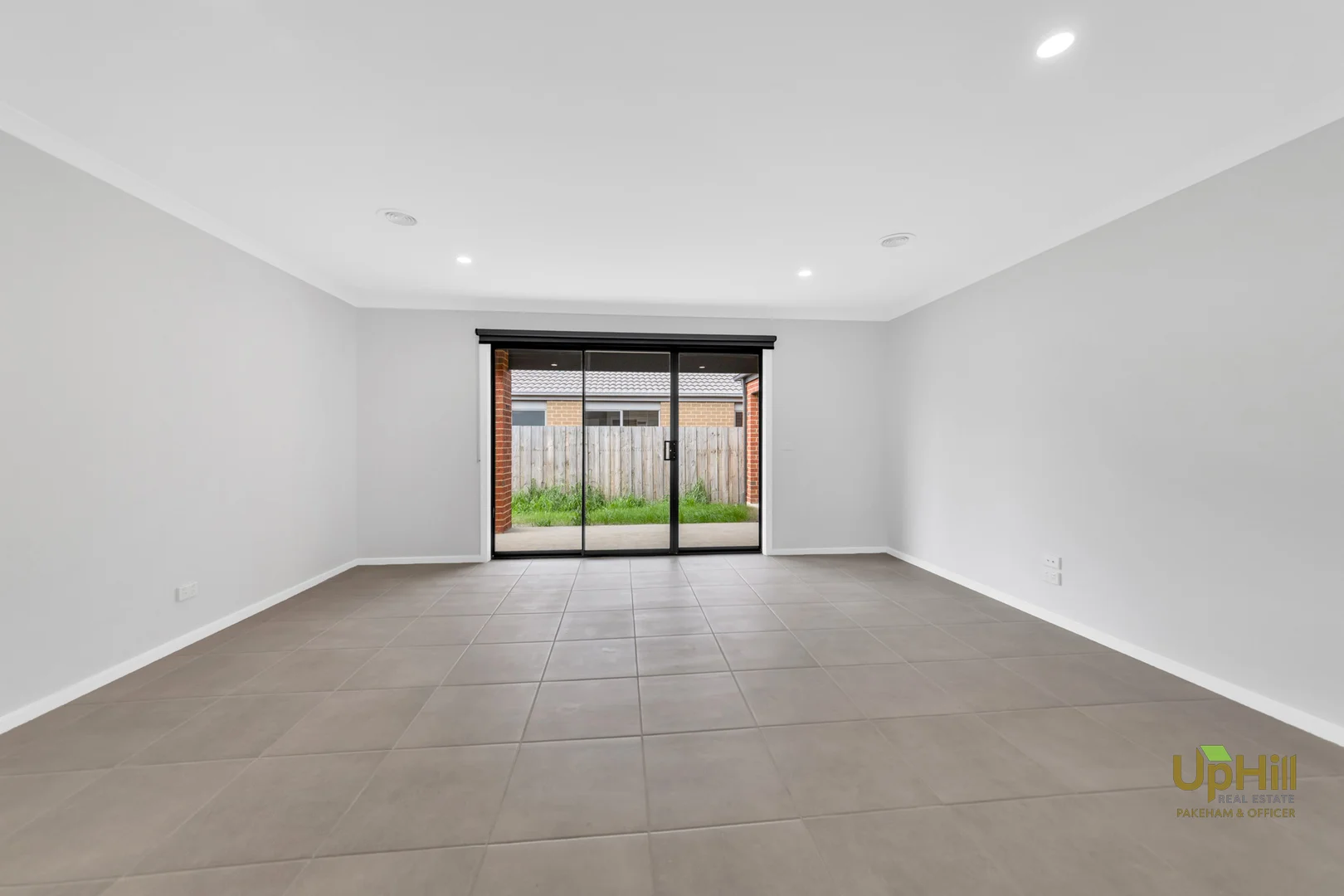 Additional image 2 of 32 Goldshine Crescent, Drouin VIC 3818