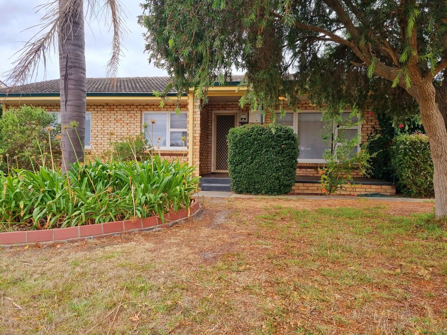 4 bedrooms House in 32 Amber Street KATANNING WA, 6317