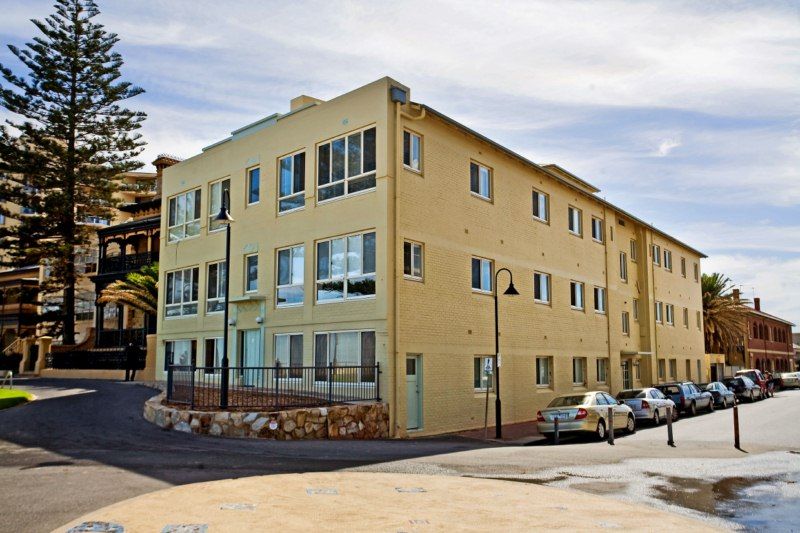 2 bedrooms Apartment / Unit / Flat in 12/17 South Esplanade GLENELG SA, 5045
