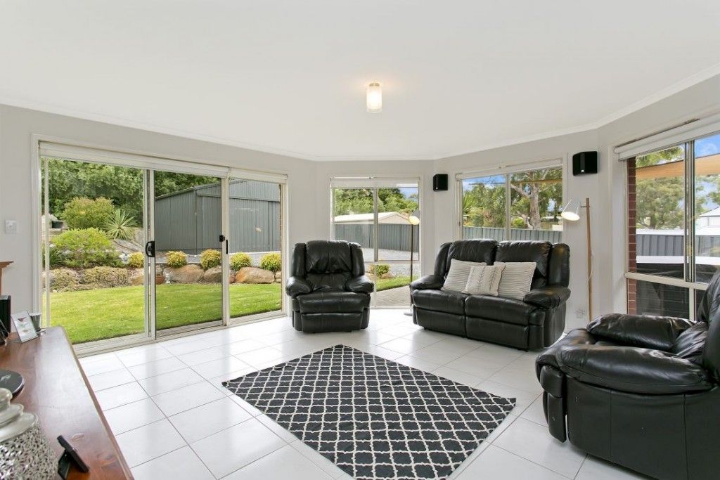 13 Clayfield Court, Woodside SA 5244, Image 2