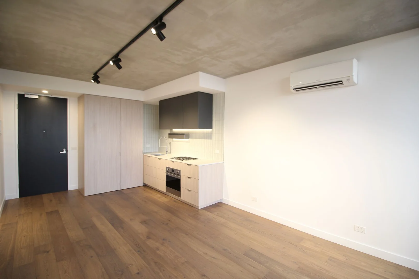 Additional image 2 of 1704/387 Docklands Dr, Docklands VIC 3008