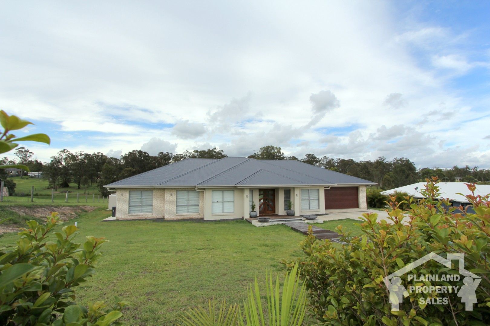 4 bedrooms House in  HATTON VALE QLD, 4341